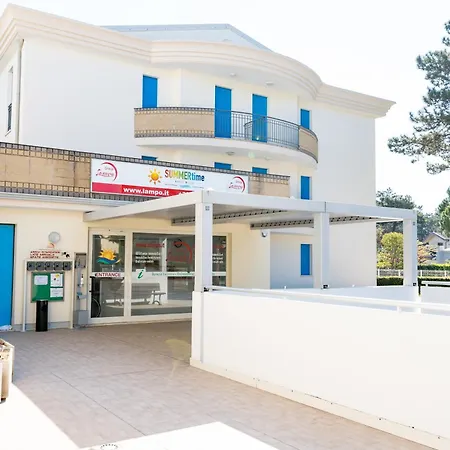 Summer Time Family Apartment