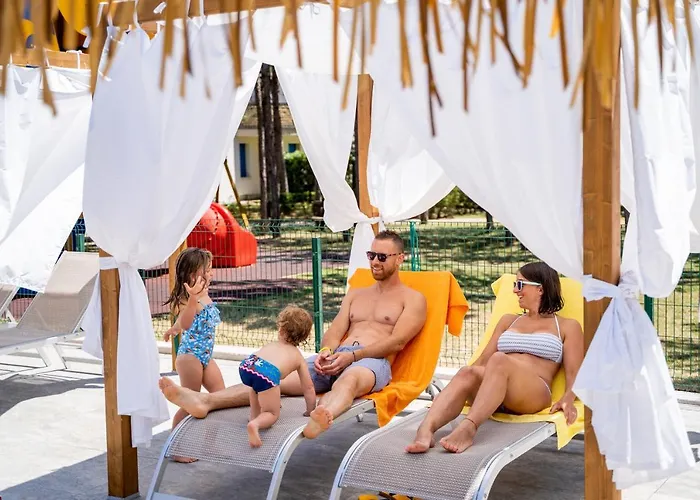 Summer Time Family Apartment